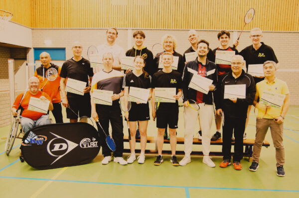 Succesvolle cursus badmintontrainer